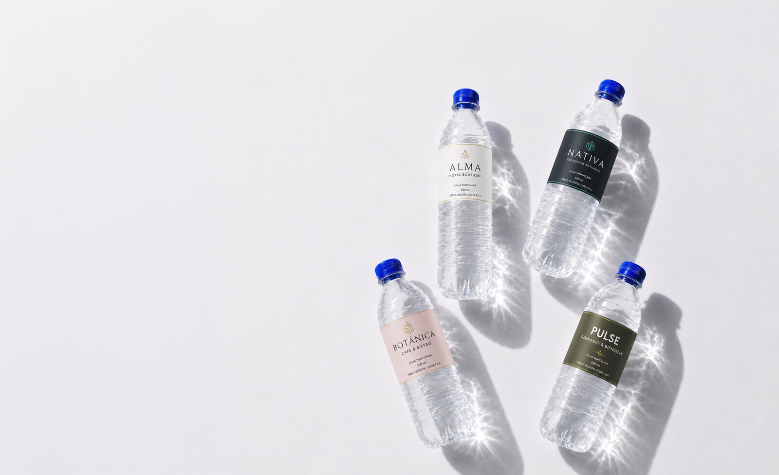 Botellas de agua con etiqueta personalizada — marca blanca AZO